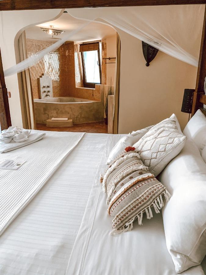 Jardines De La Reina Boutique Tempat Tidur & Sarapan Marbella